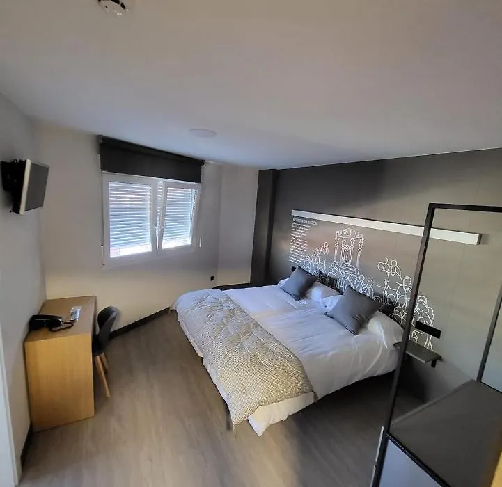 Hostal Habitat Muxia II-1